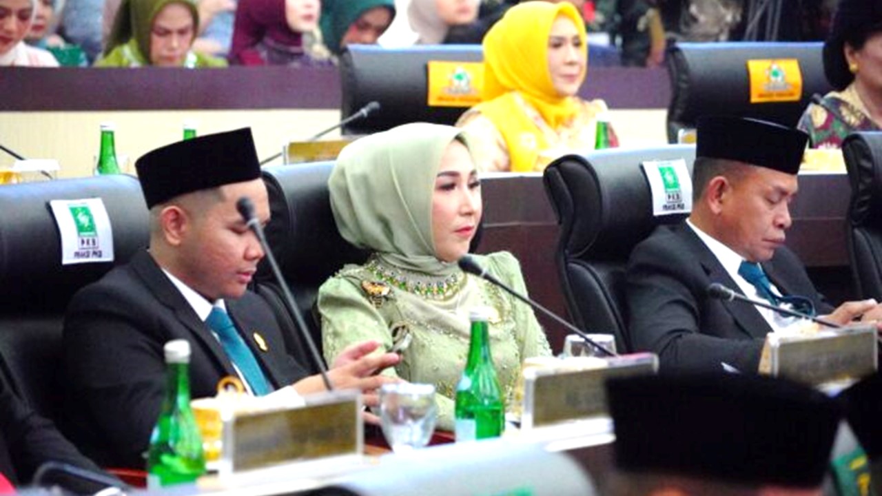 Istri Calon Wakil Bupati Takalar Resmi Anggota DPRD Sulsel, Ini Janjinya