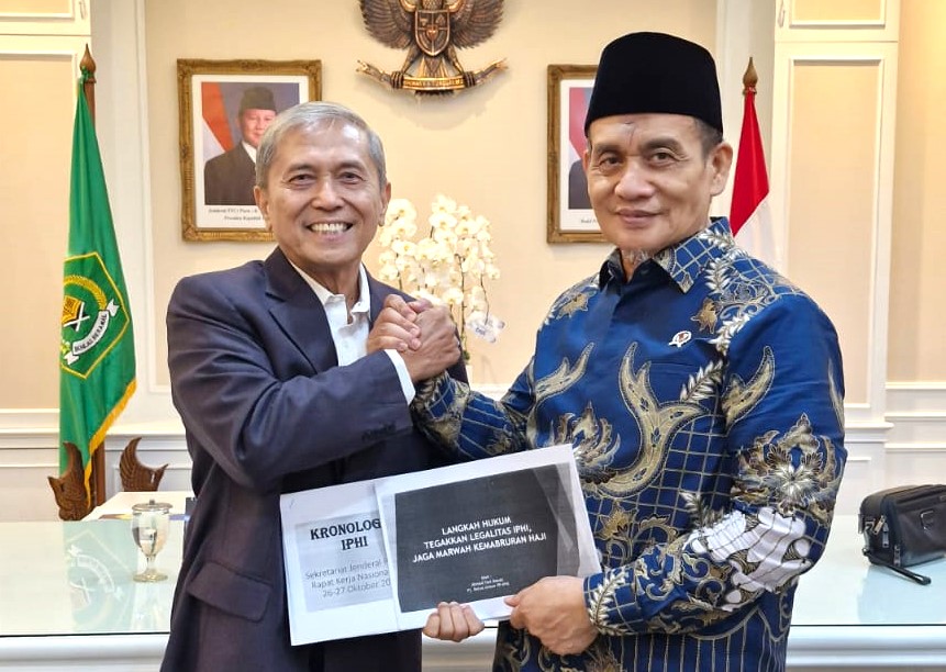Wamenag Terima Dokumen Rakernas dari Sekjen PP IPHI