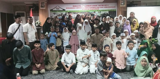 Posko Yatim Ajak Anak Yatim Bukber di Hotel