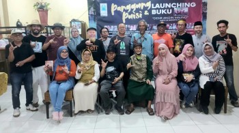 Dari Panggung Puisi Dan Launching Buku 